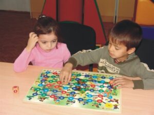 Дидактическая настольная игра «Игра фишек»